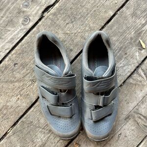 Shimano mountain bike shoes 7